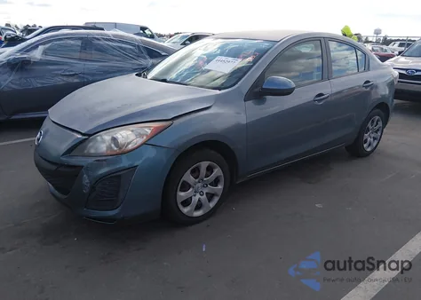 2011 Mazda Mazda3 I Sport z USA, uszkodzony, nr VIN JM1BL1UG0B1470085